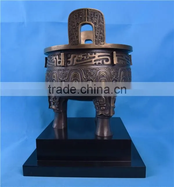 China style bronze tripod artwork/Chinese Classical Bronze tripod sculpture/Bronze Decoration