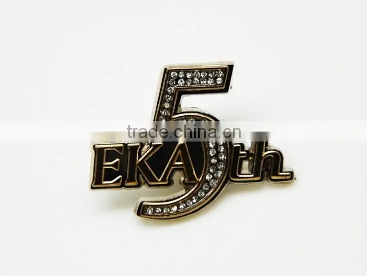 Fashion customized zinc alloy Lapel Pin with diamond