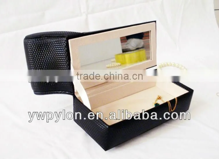 Leopard pu leather gift box with heart shape