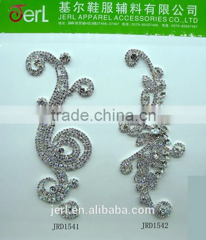 Wholesale Fashion Design Decorative Bling Bling Crystal Bridal Rhinestone Applique for Dresses