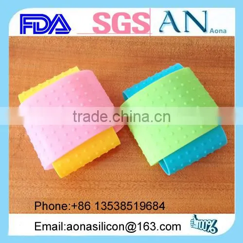 Dongguan Factory Durable roundness silicone bottle gloves