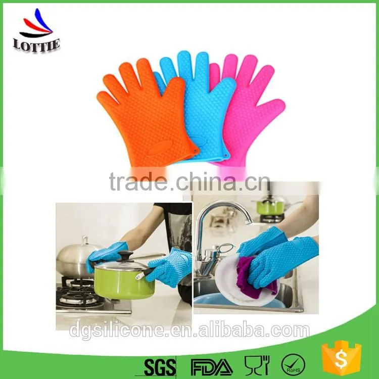 China manufacturer kitchen waterproof silicone oven mitts heat resistant silicon gloves for cooking