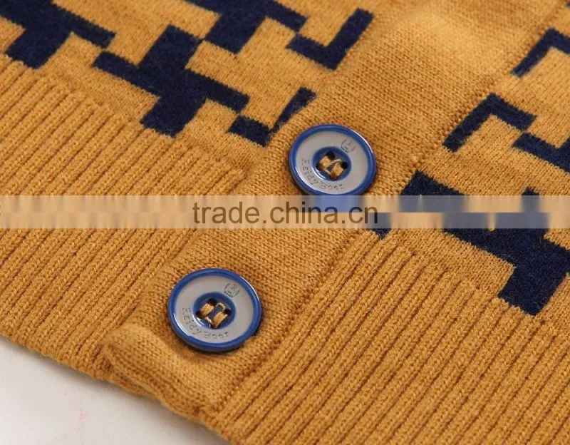 100% fine wool men's yellow cardigan with pattern