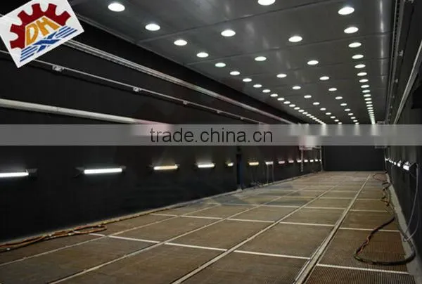 sand blasting room with sand blasting tank