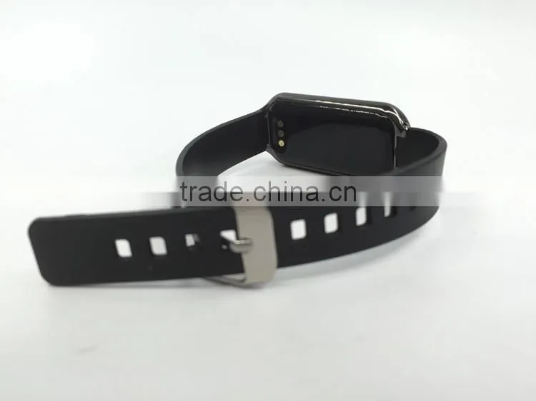 2015 New Fashion Health Assistant Waterproof Bluetooth Wristband Good Quality Customized FitnessTracker Pedometer Wristband