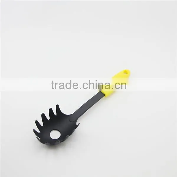 Good quality nylon kitchen tools plastic kitchenware