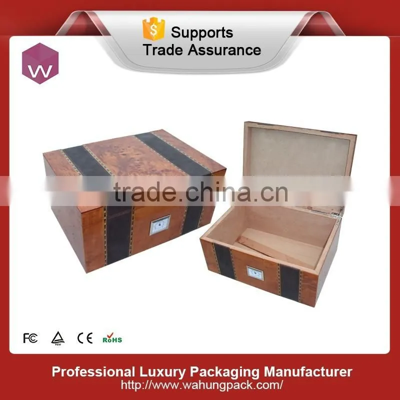 Vintage Cigar & Humidor Gift Set Box With Brown Glossy Finishing Wholesale