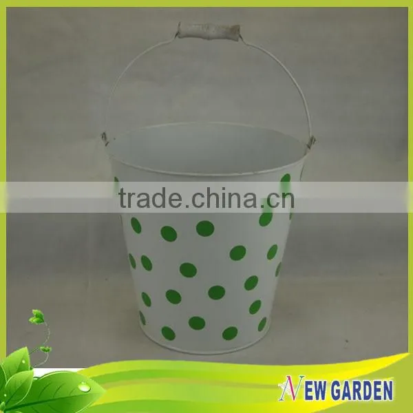 OEM Cheap Useful Barrel Shape Decorative Metal Hanging Basket Planters