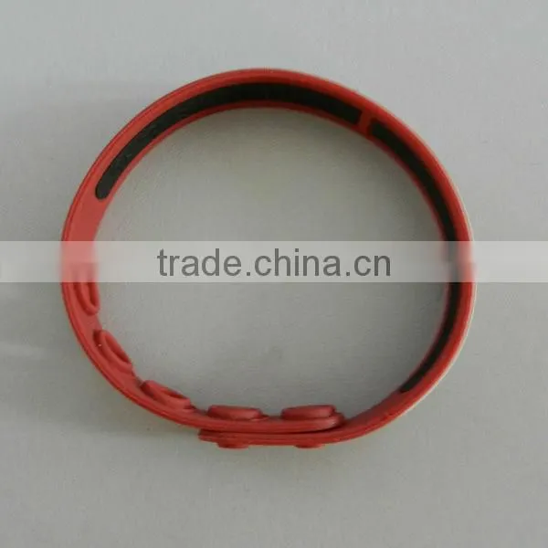 Embossed logo Bracelets /wristband (100% silicone)