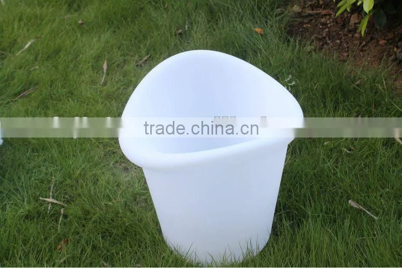 Rechargeable colorful decorative plastic led bucket