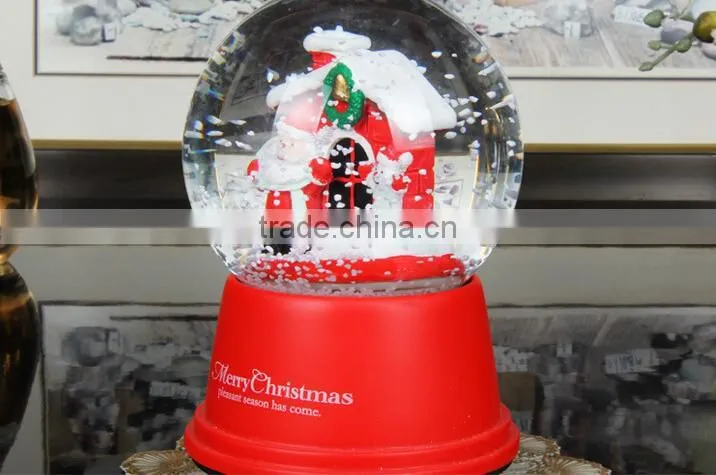 Hot selling polyresin Christmas snow globe Christmas Santa snow globe
