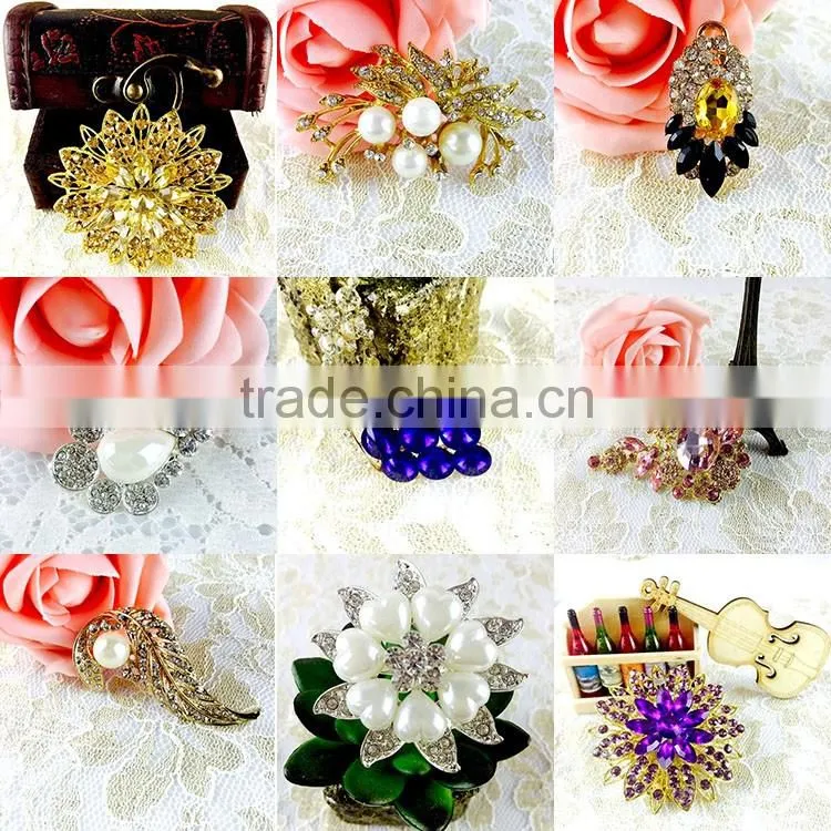 Beautiful flower crystal strass brooch pin, rose colour flower rhinestone strass brooch for party invitation