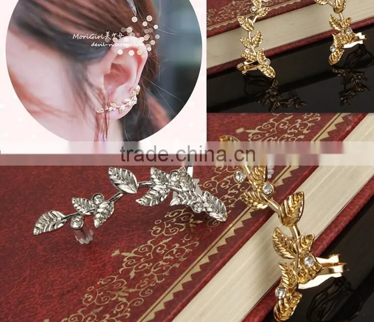 Gold & Leaves Ear Pin, Shiny Rose Gold, Leaves Ear Sweep, Minimalist Ear Cuff, Nature, Modern Jewelry, Hand Made, Christmas Gift