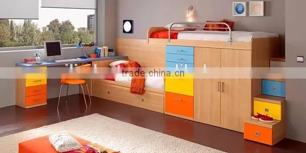 easy cleaning double wooden bed