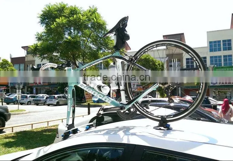 4.5" car camera suction mount with 1/4"-20 threaded insert