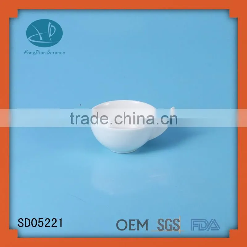 Factory direct wholesale white round ceramic dip dish with handle