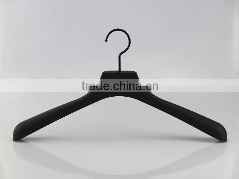 HA7066 strong plastic dress hanger non slip rubber coated coat hanger
