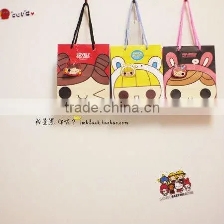 Customized paper bag for small gifts