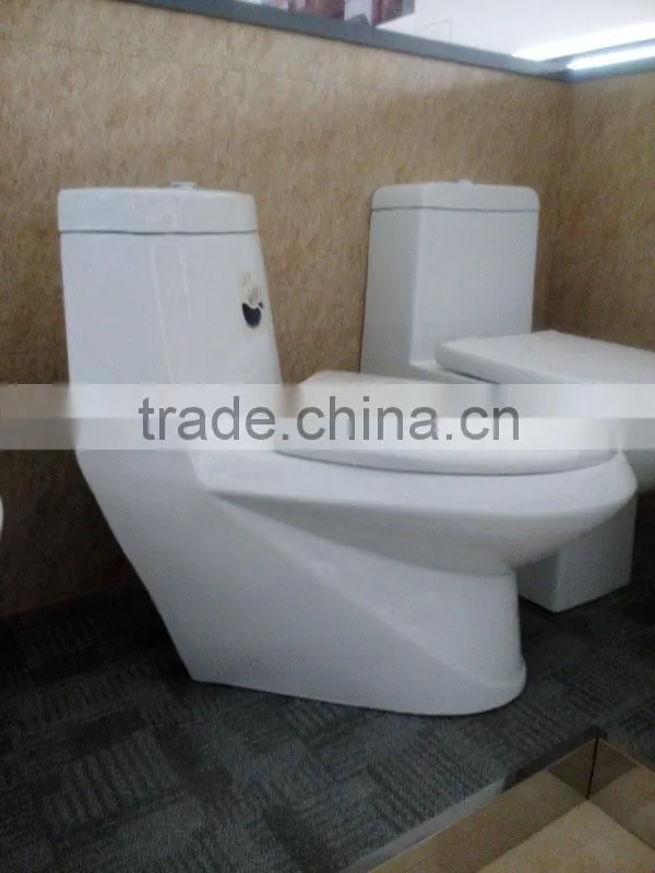 Popular in indian sanitary ware washdown one piece bathroom wc toilet