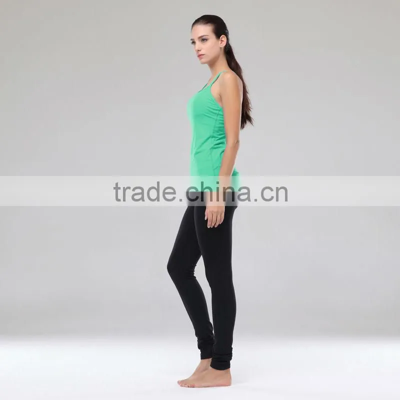 Pretty girls wearing sexy yoga sports wear branded jogging suit wholesale