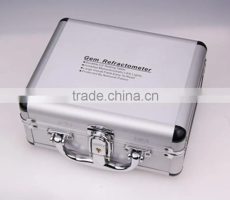Portable and Accuracy of 0.002 Gem Refractometer in Shenzhen