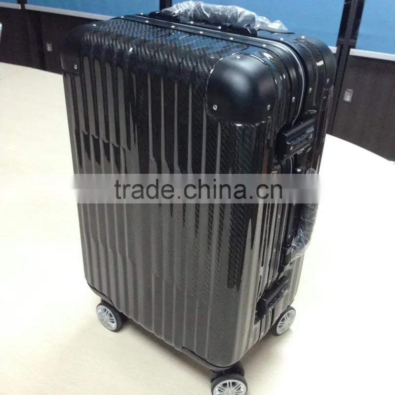 Carbon Fiber Suitcase in Autoclave process
