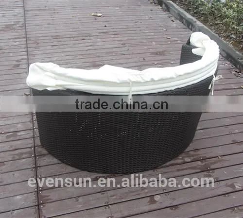Luxury Rattan Pet Bed