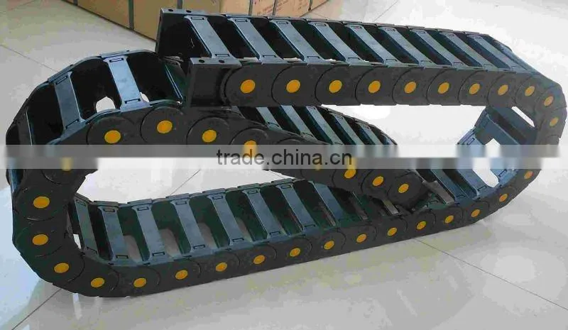 Robots plastic cable track