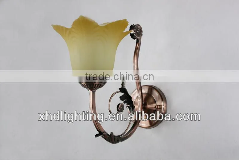 Decorative wall lamp for indoor