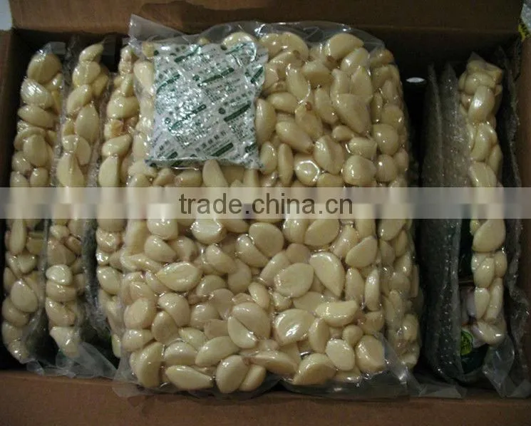 Peeled garlic,garlic cloves