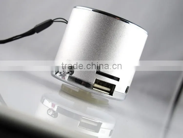 Multi-function portable mini speaker supports FM/ TF Card/ USB/ 3.5mm jack audio device