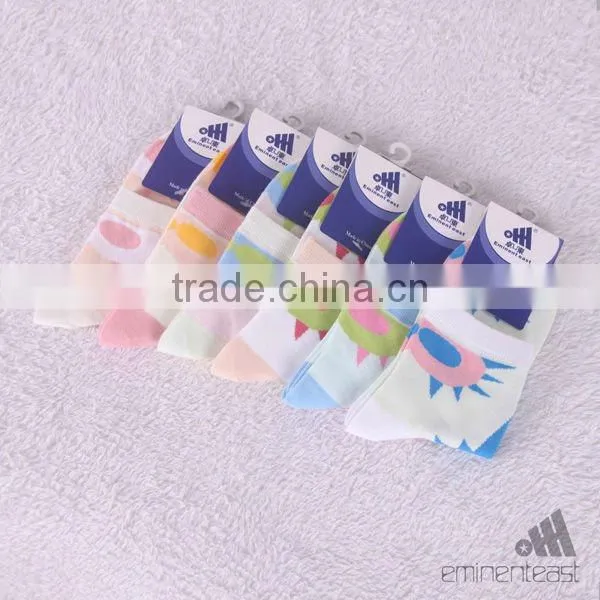 Ladies knitted absorbent ankle socks