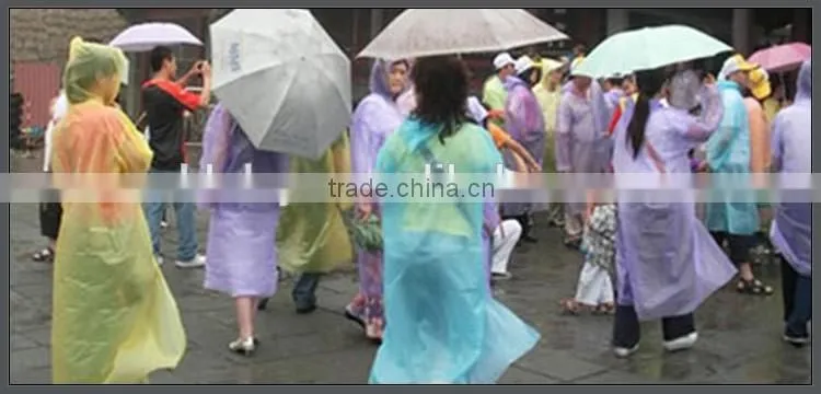 Disposable PE Poncho Raincoat With Food Grade