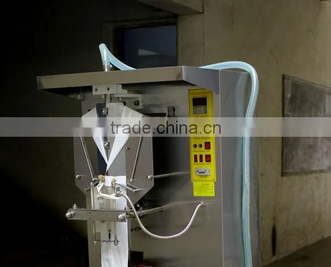 Automatic liquid pouch packing machine