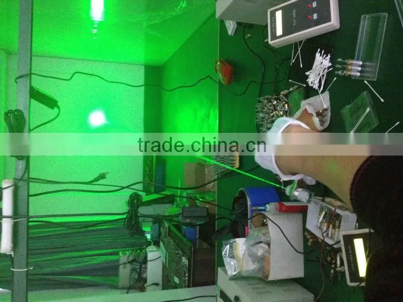 532nm 300mw green laser pointer with 5pattern heads+battery+charger retail and wholesale
