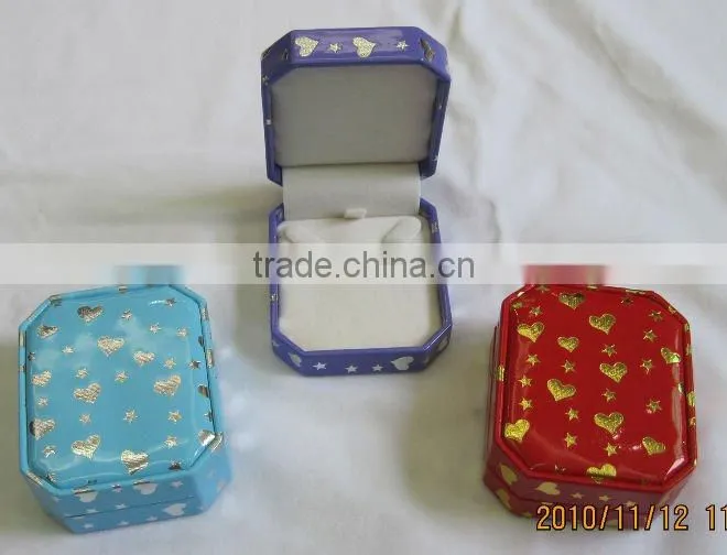 Leather rectangular shape necklace case