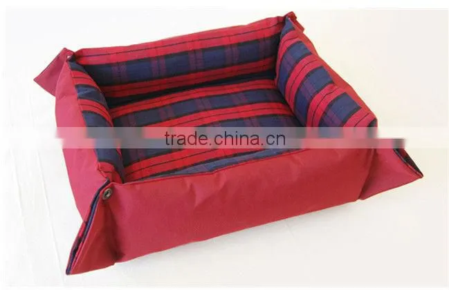 Free Transform styles Blue plaid doghouse
