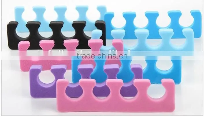 Beautiful sponge cloven device finger points the toes