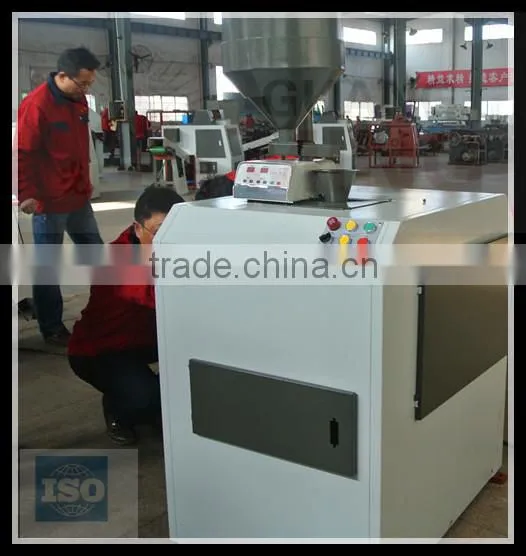 Top quality good fuction portable crushers lab roller crushers with auto feeder(patent product)