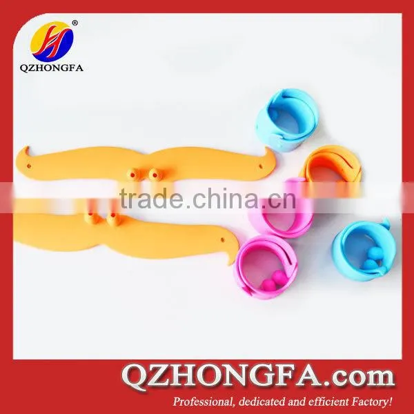 Newest 2015 Beard Shaped Silicone Slap Bracelets