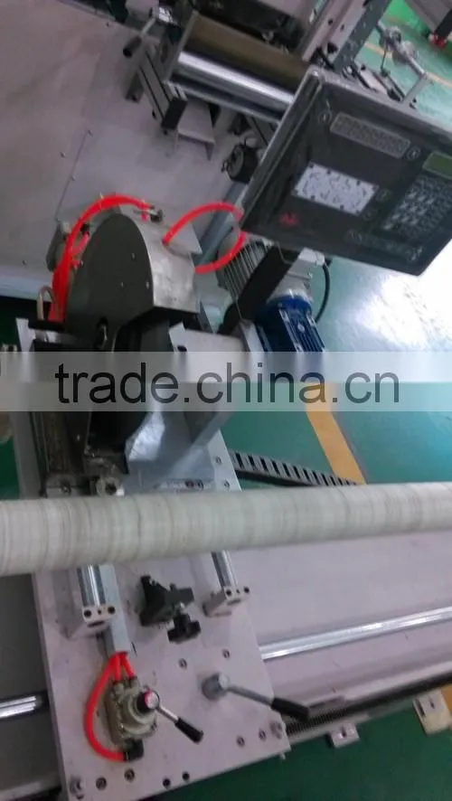 Manual adhesive tape rolls cutting machine