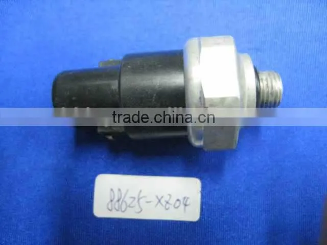 Air conditioning pressure switch 88625-XZ04