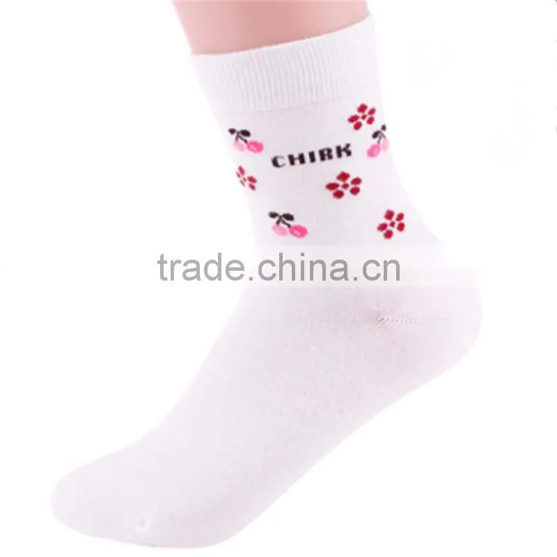 Sell like hot cake women cherry patterned cotton socks