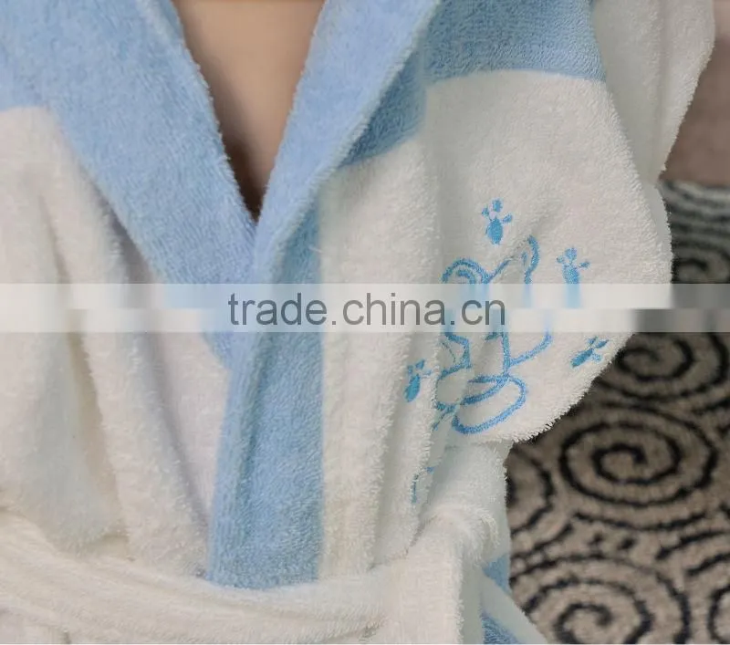 wholesale 100 cotton white and blue kids bathrobe with hooded