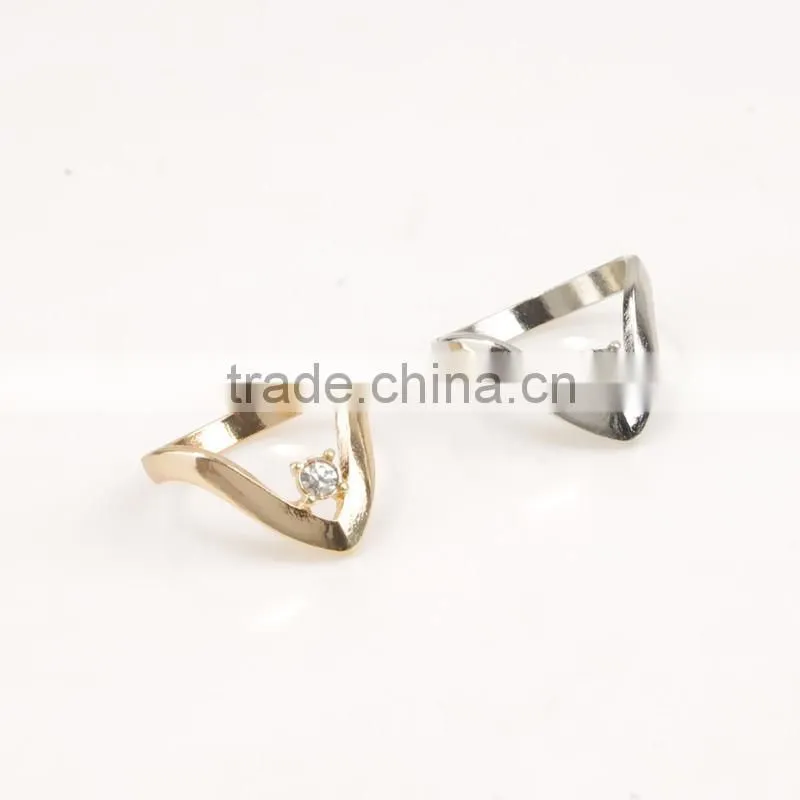 V Shape Latest Gold & Sliver Finger Ring Designs