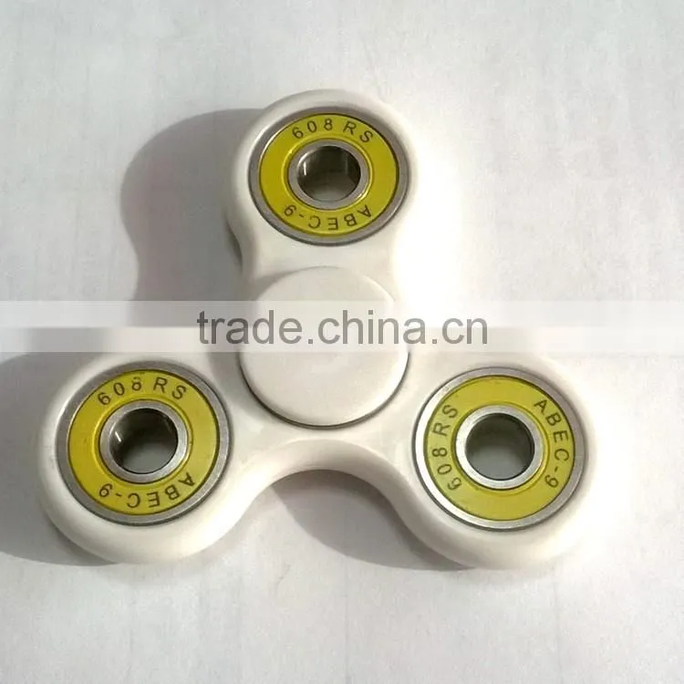 2017 hot sales Tri Spinner Fidget Toy with hybrid zro2 ceramic bearing 608 bearing