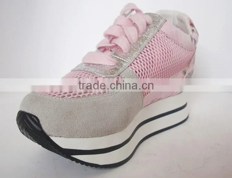 Fashionable PU insole grey and pink PU upper shoes for women