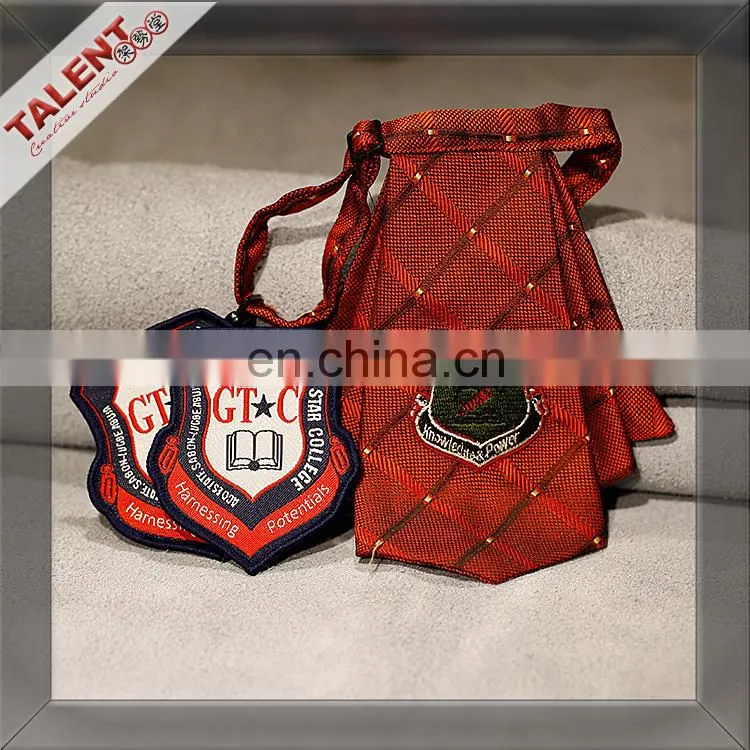 Promotional customized royal uniform badge prize honor with best service and low price