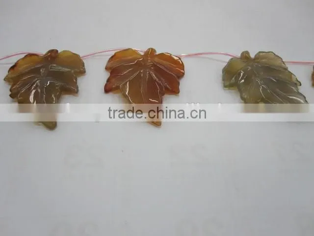 Unique Carved Cute Bear Shape Red Grey Agate for Jewelry and Fashion Accessory