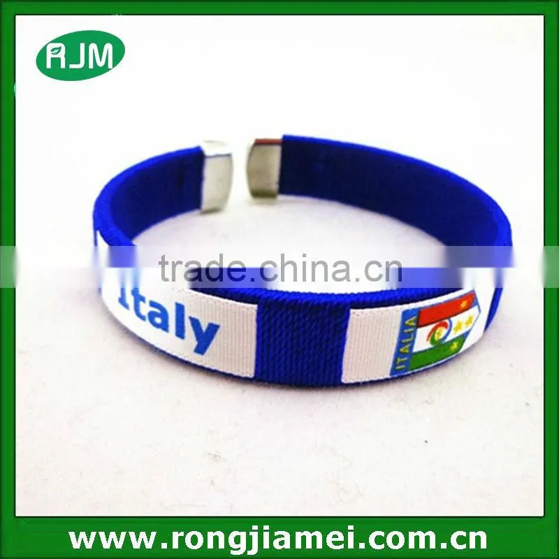 2014 silicone world cup wristband with hologram